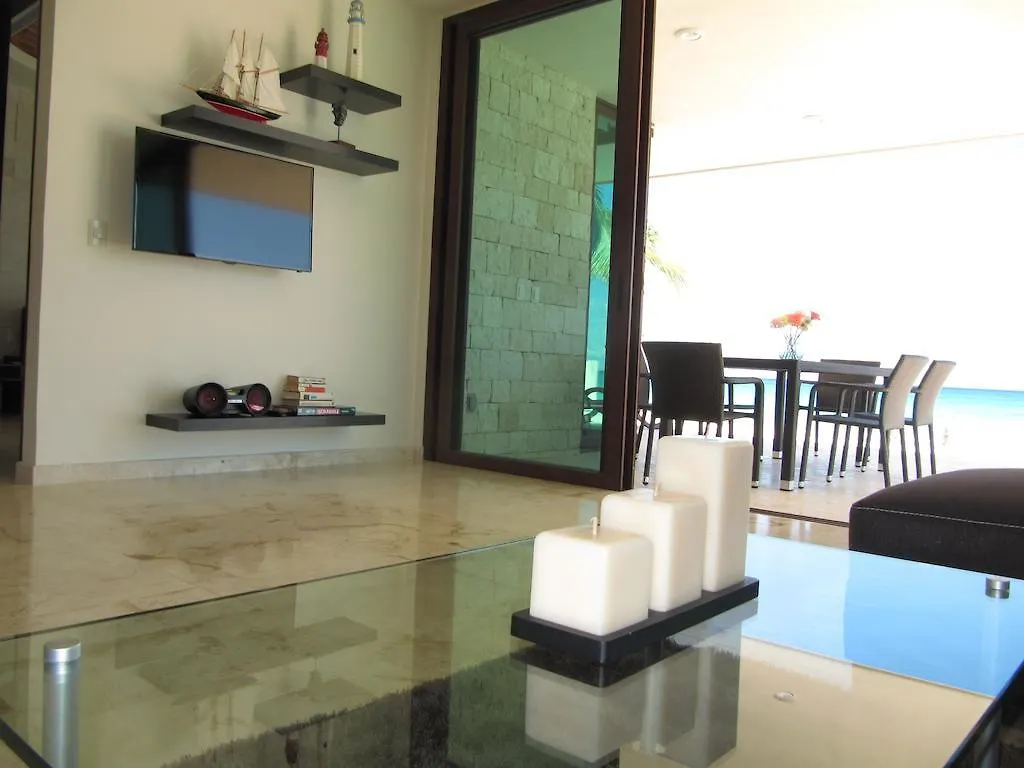 Casa Moskito Playa del Carmen Mexico